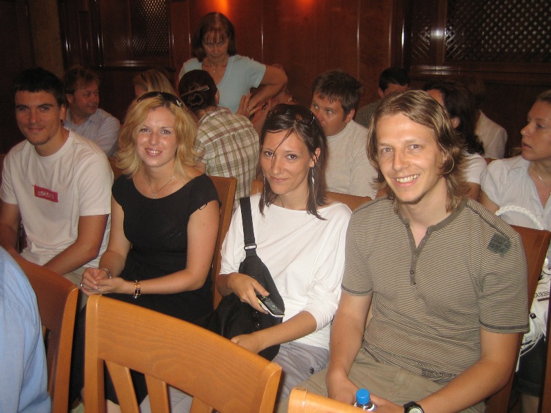 Round Table listeners